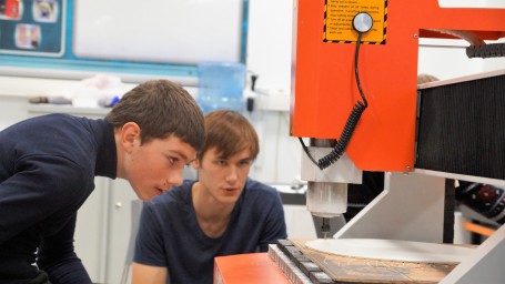 Калининградский технопарк «Кванториум» дарит школьникам «Билет в будущее»