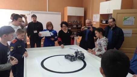 Кванторианцы приняли участие в соревнованиях по робототехнике «Мой робот»