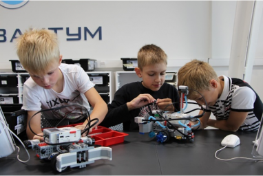 Детский технопарк «Кванториум» проводит областной чемпионат по робототехнике
